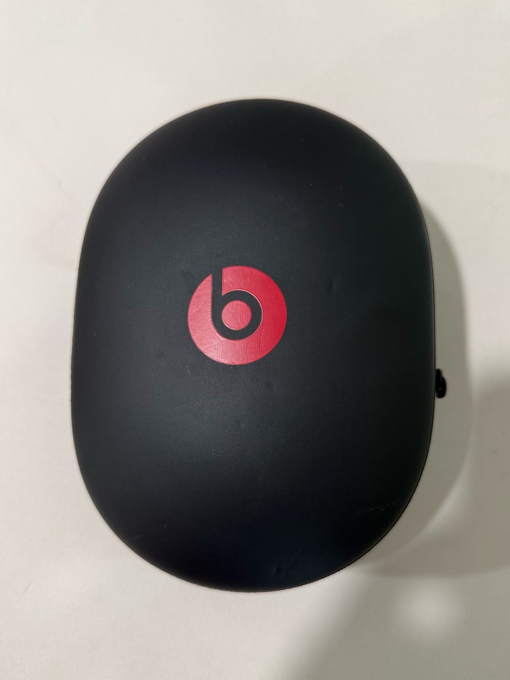 Beats Hard Shell Carrying Case with Red Logo
